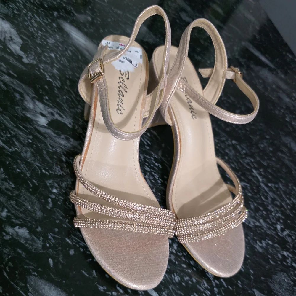 BRAND NEW BELLANIE RHINESTONE STRAP WOMEN's STRAPPY SANDALS